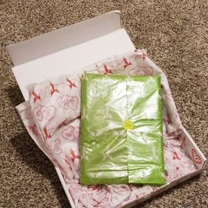 Jeffree Star Alien Palette (discontinued)(unopened